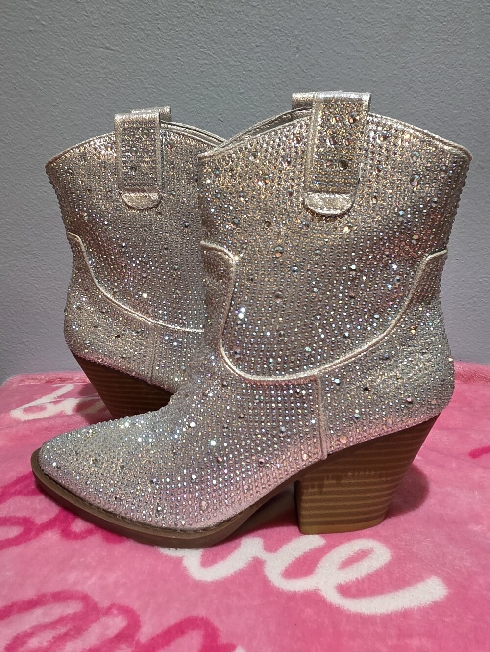Forever Women's Silver Rhinestone Ankle Boot, Size 6.5 - Picture 5 of 9